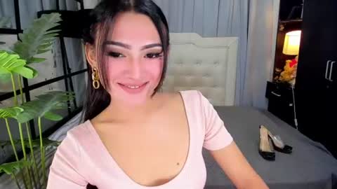 phenomenal_ivy online show from June 21, 2026, 12:19 pm