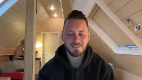 Snapshot of philboh94 chatting on February 2, 2026, 11:09 am Ben 1995 online show from February 2, 2026, 11:09 am