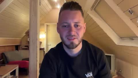 Snapshot of philboh94 chatting on February 3, 2026, 9:20 pm Ben 1995 online show from February 3, 2026, 9:20 pm