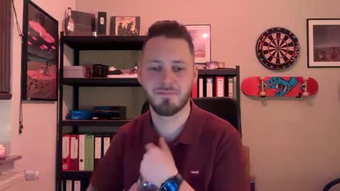 Snapshot of philboh94 chatting on February 10, 2026, 11:25 am Ben 1995 online show from February 10, 2026, 11:25 am