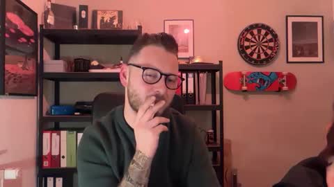 Snapshot of philboh94 chatting on February 13, 2026, 8:16 pm Ben 1995 online show from February 13, 2026, 8:16 pm