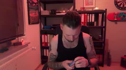 Snapshot of philboh94 chatting on February 16, 2026, 8:27 pm Ben 1995 online show from February 16, 2026, 8:27 pm