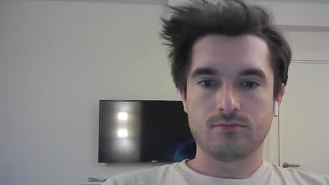 Snapshot of philborison chatting on September 20, 2025, 4:35 am PhilipBorison online show from September 20, 2025, 4:35 am