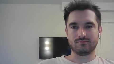 Snapshot of philborison chatting on September 26, 2025, 5:44 am PhilipBorison online show from September 26, 2025, 5:44 am