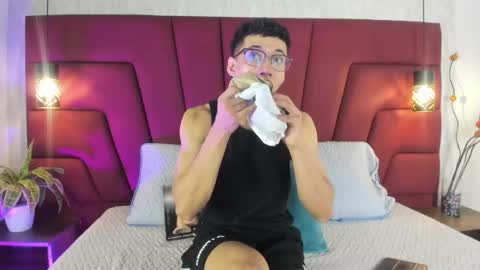 Milo online show from May 21, 2026, 11:39 am