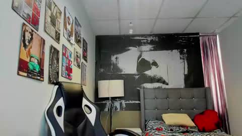 PHILLIP online show from July 5, 2026, 8:05 pm