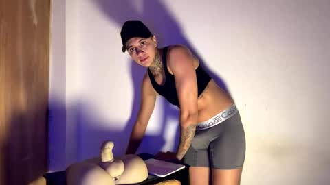 Snapshot of phillip_brownn chatting on January 6, 2026, 11:47 am PHILLIP online show from January 6, 2026, 11:47 am