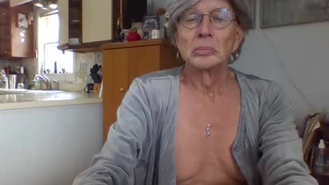 Snapshot of phillipa1023 chatting on January 25, 2025, 7:28 pm phillipa online show from January 25, 2025, 7:28 pm