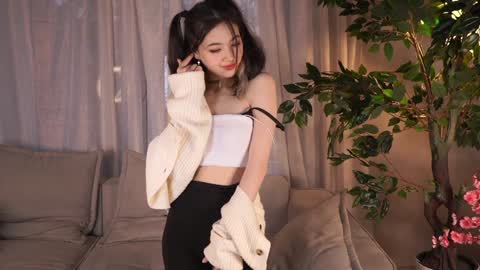 Hitomi oo online show from December 6, 2024, 12:05 pm