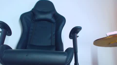 Snapshot of phlilloyhighclouds chatting on February 3, 2026, 5:18 pm phlilloyhighclouds online show from February 3, 2026, 5:18 pm