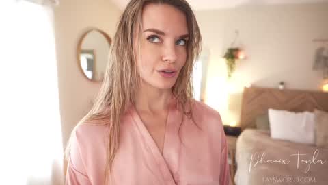 PHOENIX TAYLOR online show from November 27, 2025, 6:10 pm