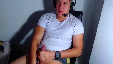 AdnierGnz online show from December 27, 2024, 11:17 am