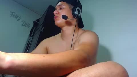 AdnierGnz online show from March 9, 2025, 7:26 pm