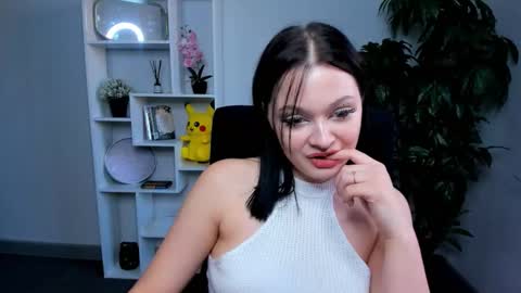 Snapshot of phyllisheart chatting on October 8, 2025, 10:02 am Lora black and Lili blonde welcome you here online show from October 8, 2025, 10:02 am