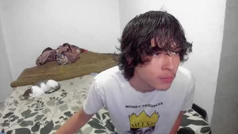 picaszomilos350 online show from November 25, 2025, 11:10 am