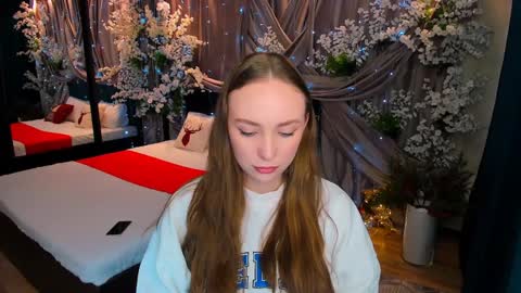 Snapshot of pieceofinspiration chatting on December 27, 2024, 10:01 am Emelie online show from December 27, 2024, 10:01 am