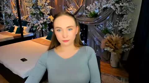 Snapshot of pieceofinspiration chatting on March 9, 2025, 1:26 pm Emelie online show from March 9, 2025, 1:26 pm
