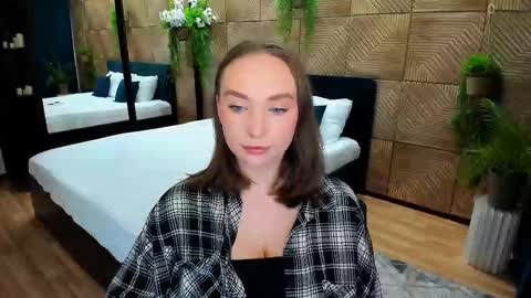 Snapshot of pieceofinspiration chatting on September 16, 2025, 4:08 pm Emelie online show from September 16, 2025, 4:08 pm