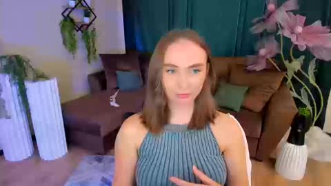 Snapshot of pieceofinspiration chatting on September 23, 2025, 4:10 pm Emelie online show from September 23, 2025, 4:10 pm