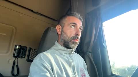 Snapshot of pierotu chatting on October 23, 2025, 6:56 am pierotu online show from October 23, 2025, 6:56 am