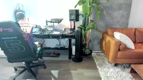 Snapshot of pierrefitch chatting on March 2, 2025, 11:20 pm Pierre Fitch online show from March 2, 2025, 11:20 pm