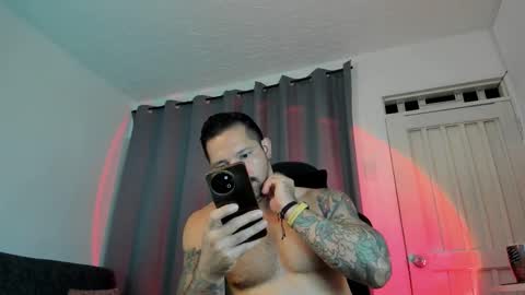 Snapshot of pierrevidal chatting on November 3, 2025, 12:46 am Pierre online show from November 3, 2025, 12:46 am