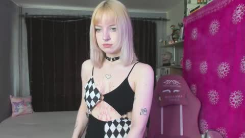 Snapshot of piginnya chatting on September 17, 2025, 9:11 am piginnya online show from September 17, 2025, 9:11 am