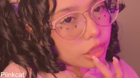 Snapshot of piinkcat chatting on February 9, 2025, 4:36 am Emi online show from February 9, 2025, 4:36 am
