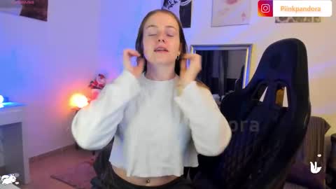 Snapshot of piinkpandora chatting on January 11, 2026, 8:47 pm PiinkPandora online show from January 11, 2026, 8:47 pm