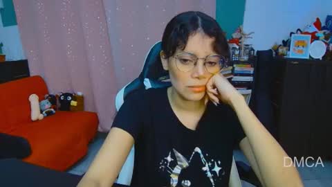 Snapshot of piixiie_d_oll chatting on January 9, 2026, 4:15 am Andrea G online show from January 9, 2026, 4:15 am