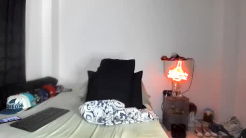 pikoro_gomez online show from May 27, 2026, 1:57 am