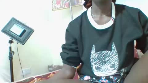 Snapshot of pinah1997 chatting on February 27, 2026, 3:06 am pinah1997 online show from February 27, 2026, 3:06 am