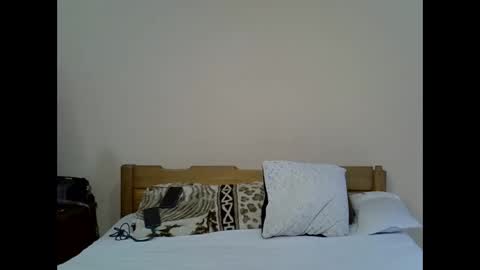 pinahotty online show from November 20, 2025, 6:57 am