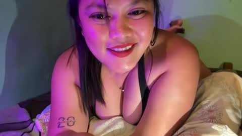 Snapshot of pinay_feb chatting on November 6, 2025, 4:19 pm Hot Feb online show from November 6, 2025, 4:19 pm