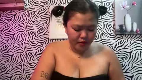 Snapshot of pinay_feb chatting on December 2, 2025, 1:33 am Hot Feb online show from December 2, 2025, 1:33 am