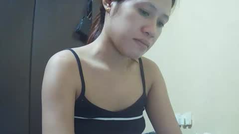 Snapshot of pinaysweet_couple chatting on January 13, 2026, 6:51 am pinaysweet_couple online show from January 13, 2026, 6:51 am