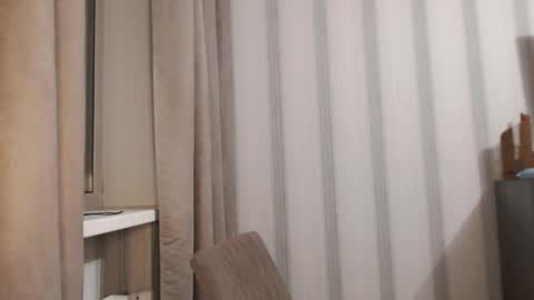       online show from October 22, 2025, 5:24 pm