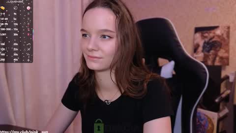 Snapshot of pink__sun chatting on February 27, 2025, 2:32 pm Stephanie online show from February 27, 2025, 2:32 pm