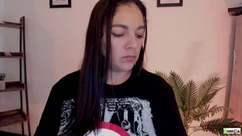 Snapshot of pink_kitten_ chatting on March 4, 2026, 2:45 pm Eli online show from March 4, 2026, 2:45 pm