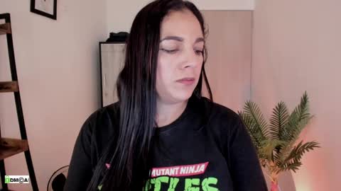 Snapshot of pink_kitten_ chatting on April 18, 2026, 7:07 pm Eli online show from April 18, 2026, 7:07 pm