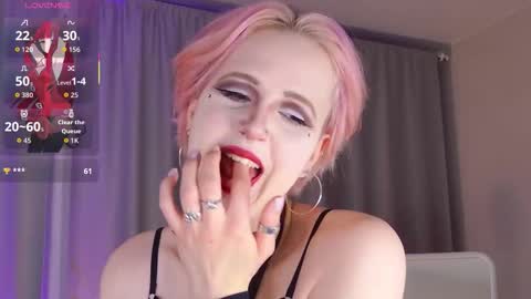 Luna online show from November 15, 2025, 9:32 pm