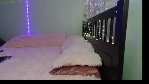 Snapshot of pink_tv chatting on September 25, 2025, 12:47 am pink_tv online show from September 25, 2025, 12:47 am