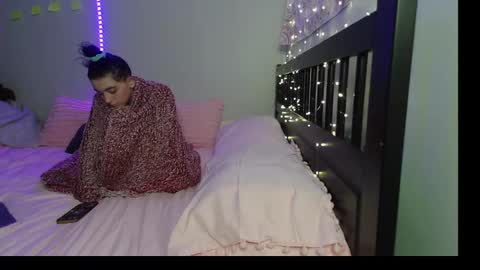 Snapshot of pink_tv chatting on October 2, 2025, 1:01 am pink_tv online show from October 2, 2025, 1:01 am