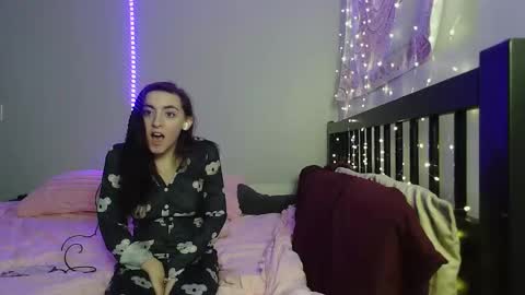 pink_tv online show from November 25, 2025, 2:44 am