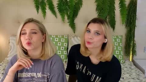 Snapshot of pinkadele chatting on November 3, 2025, 8:59 am Adele online show from November 3, 2025, 8:59 am