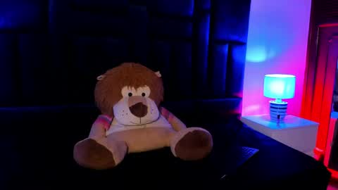 pinkflame_ online show from May 29, 2026, 9:46 pm