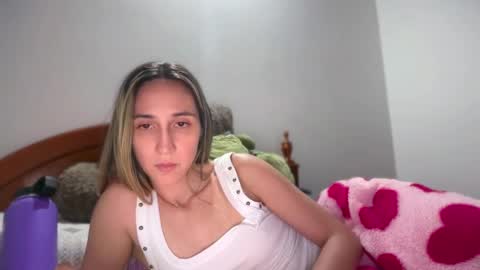 Pinkilola online show from May 20, 2026, 3:02 am
