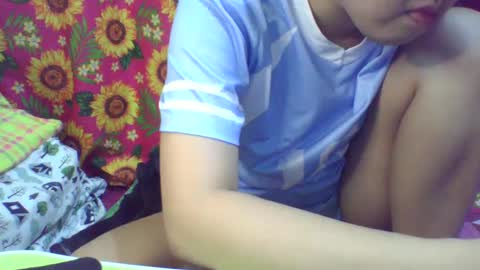 Snapshot of pinkish_shine chatting on February 11, 2025, 8:15 am Hi its me shine online show from February 11, 2025, 8:15 am