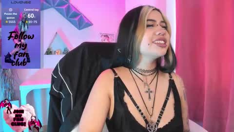 Snapshot of pinkk_demon chatting on November 13, 2025, 1:21 pm PINKK online show from November 13, 2025, 1:21 pm