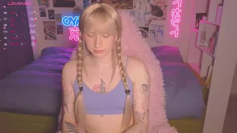 Snapshot of pinkvenom_ chatting on September 30, 2025, 7:30 pm pinkvenom_ online show from September 30, 2025, 7:30 pm